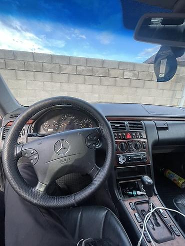 q7 audi: Mercedes-Benz E-Class: 2002 г., 3.2 л, Автомат, Бензин, Седан — 8