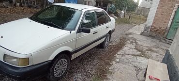 Volkswagen: Volkswagen Passat: 1991 г., 1.8 л, Механика, Бензин, Седан