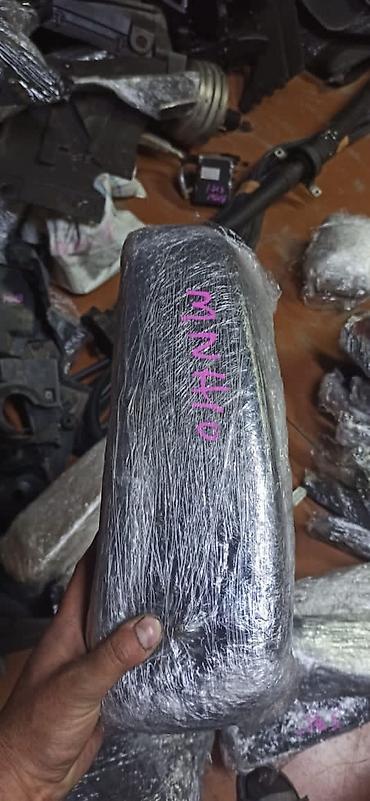 Другие детали салона: В наличии Подлокотники Toyota İpsum Toyota Alphard Toyota Estima — 8