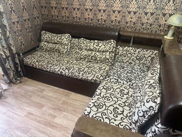 односпалка диван: Бурчтук диван, Колдонулган