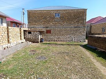 Həyət evləri və villaların satışı: TƏCİLİ SATILIR . 2 mərtəbəli 4.5 sotun içərisində 200 kv/m olan — 15