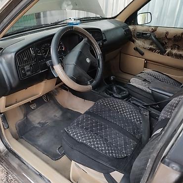 бишкек авторынок: Volkswagen Passat: 1990 г., 1.8 л, Механика, Бензин, Седан — 5