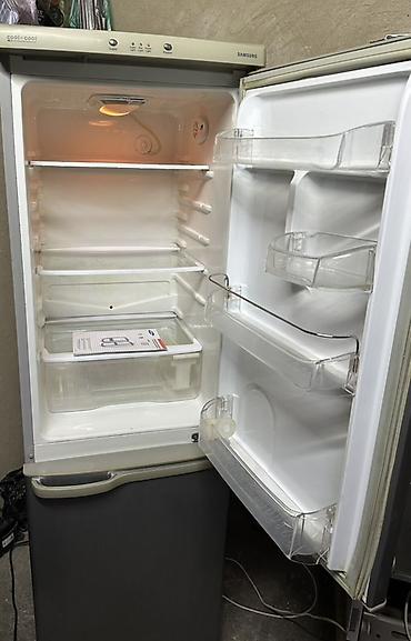Бытовая техника: Холодильник Samsung, Б/у, Двухкамерный, De frost (капельный), 60 * 175 * 60 — 2