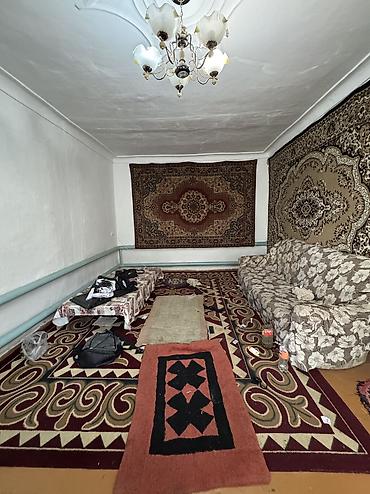 продаю дом дордой 1: 📍 В селе Беловодское, выше железной дороги, в районе Ак-Суу — срочно — 4