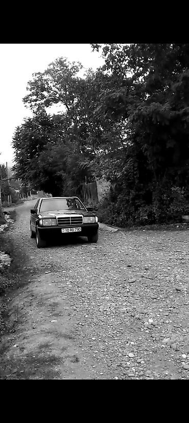 elimyandi avto: Mercedes-Benz 190 (W201): 2.3 l | 1993 il Sedan — 5