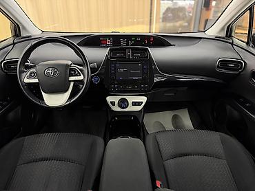 Toyota: Toyota Prius: 2018 г., 1.8 л, Вариатор, Гибрид, Хэтчбэк — 8