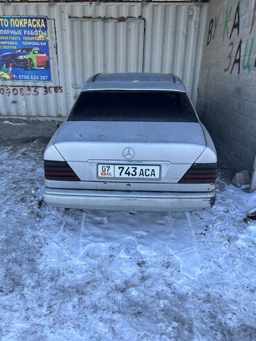 Mercedes-Benz: Mercedes-Benz W124: 1993 г., 2.2 л, Механика, Бензин, Седан