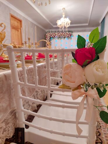 Sifarişlə masa və oturacaq dəstləri: Düz masa, Digər adam sayı, Açılmayan, Zəmanətsiz — 3