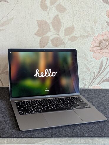 скупка macbook: Ноутбук, Apple, 8 ГБ ОЗУ, Apple M1, 13.3 ", Для несложных задач, память SSD