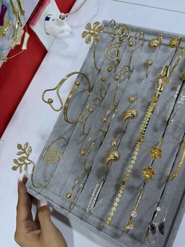Bijuteriya dəstləri: Qadın bəzək aksesuarları – geniş seçim Məhsullar: - Qızılı tonlarda — 91
