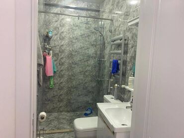 Yeni tikili: 4 otaqlı, Yeni tikili, m. İnşaatçılar, 135 kv. m — 4