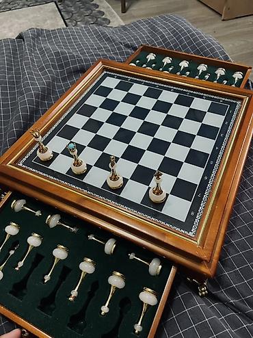 коллекционные карты: Шахматы настольные, коллекционные. Б/У - Игровое поле: стеклянная — 1