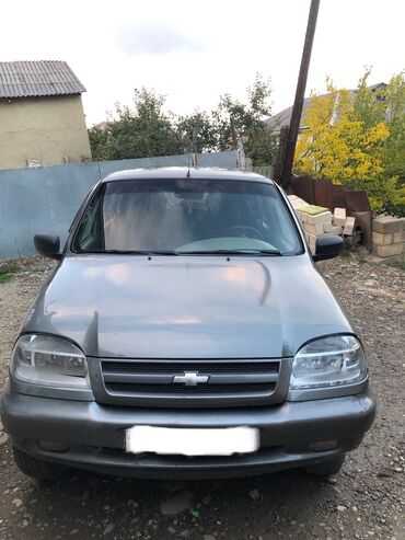 Avtomobil satışı: Chevrolet Niva: 1.7 l | 2005 il 156000 km Ofrouder/SUV