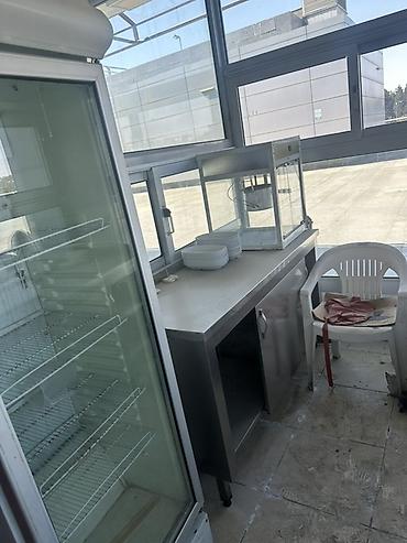 kia servis: Kafe və fast-food üçün avadanlıq dəsti Tərkib: - Şaquli vitrin-tip — 1