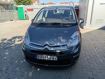 Citroën C4 Picasso – kompaktni monovolumen, siva metalik boja