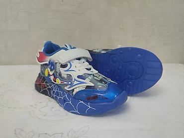 sb dunk: Детские кроссовки с ярким супергеройским дизайном светится распродажа — 2