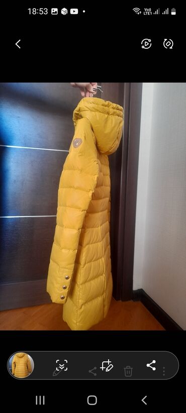 Kurtkalar: Porom butikdən alınıb 80man, S razmerdi, 3-4 dəfə geyinilib.Övladıma — 3