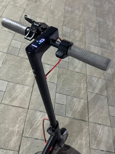 electron scuter: İşlənmiş Elektrik samokat 10", 501 - 750 Vt, 16 - 25 km/s, Pulsuz çatdırılma