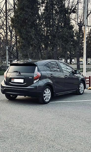 тойота приус с: Toyota Aqua: 2017 г., 1.5 л, Вариатор, Гибрид, Хэтчбэк — 6