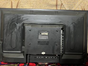 Телевизоры: Бренд:Рекорд. LED-телевизор с плоской панелью, диагональ 32 дюйма (81 — 5