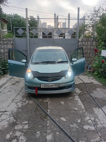 шыны на трактор: Honda Fit: 2004 г., 1.3 л, Вариатор, Бензин, Хэтчбэк