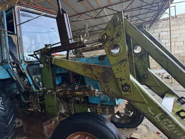 Traktorlar: Işlək vəziyyətdə - Güclü dizel mühərrik, mexaniki sürətlər qutusu - — 3