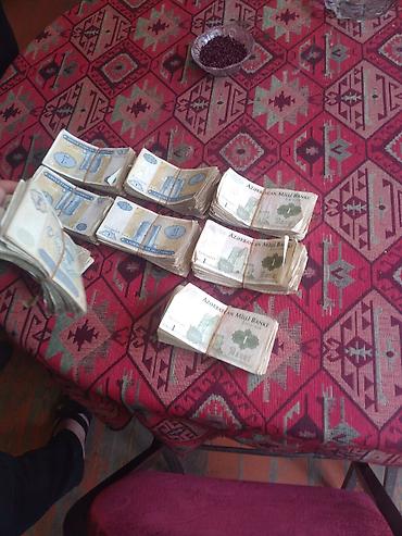 kağız pullar: Məhsul: Köhnə Azərbaycan manatları (1 manatlıq banknotlar) Təsvir: - — 3