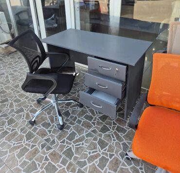 Ofis və oyun kresloları: Yeni, Təkərli, Qolları tənzimlənir, Dəri — 7