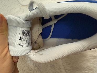 айр макс: Кроссовки Nike Air Max в сером, белом и синем цветах. Модель — 4