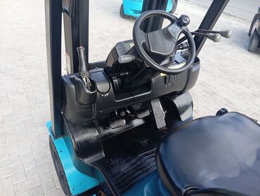 Погрузчики: Погрузчик, 2010 г., Колесный, Вилочный — 12