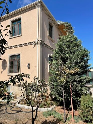 Həyət evləri və villaların satışı: İki mərtəbəli fərdi yaşayış evi və həyət sahəsi 7 otaqlı 2 mərtəbəli — 4