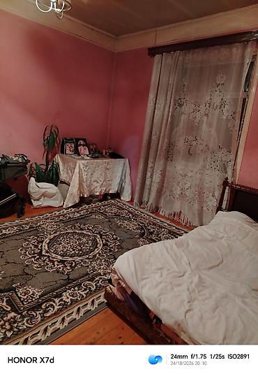 sabunçuda ev: Sabunçu qəs. 3 otaqlı, 3 kv. m, Kredit yoxdur, Orta təmir — 6