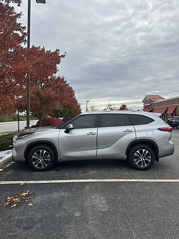 Toyota: Toyota Highlander: 2022 г., Гибрид, Кроссовер — 4