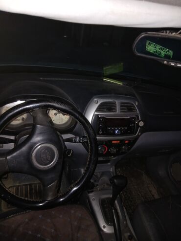 Toyota: Toyota RAV4: 0.2 l | 2002 il Ofrouder/SUV — 5