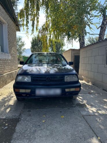 honda автомобиль: Volkswagen Vento: 1992 г., 1.8 л, Механика, Бензин, Седан