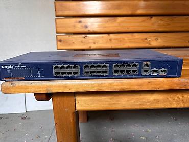 Модемы и сетевое оборудование: Продаю хапы для интернета или видео камер б/у рабочие все по 500 at lalafo.kg — 11 Модемы и сетевое оборудование: Продаю хапы для интернета или видео камер б/у рабочие все по 500 — 11