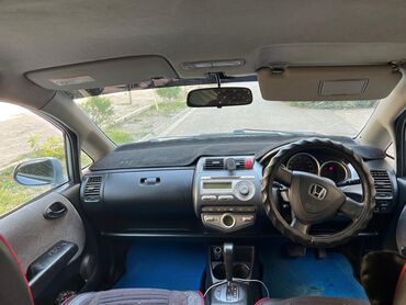 коробка передач гольф 3: Honda Fit: 2001 г., 1.3 л, Вариатор, Бензин, Хэтчбэк