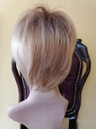 Perike i klipse: Perike
Cena 3200din — 29