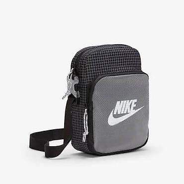 torbe sa stampom: NIKE NK HERITAGE CROSSBODY 2.0 TRL torbica NOVO
CV — 2