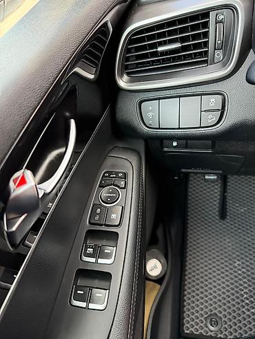 Kia: Kia Sorento: 2018 г., Кроссовер — 12