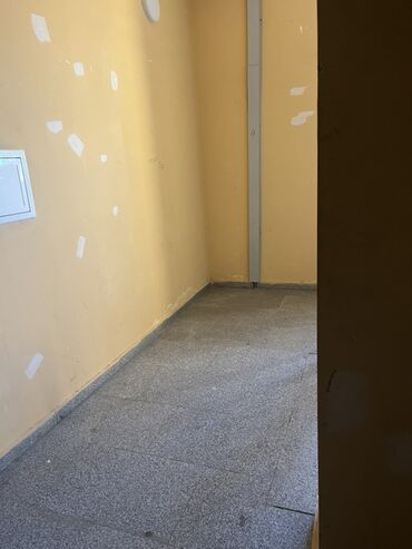 Köhnə tikili: Satılır: tam təmirli 2yataq otagı bır Zal metbex ıstı pol tam eşyalı — 7