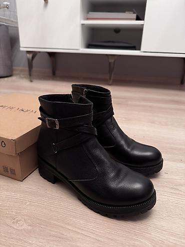 Derimod, Ölçü: 40, rəng - Qara, Yeni