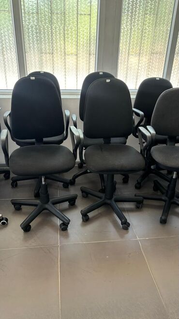 Офисные кресла: Офисное кресло, Б/у, С колесиками, цвет - Черный — 4