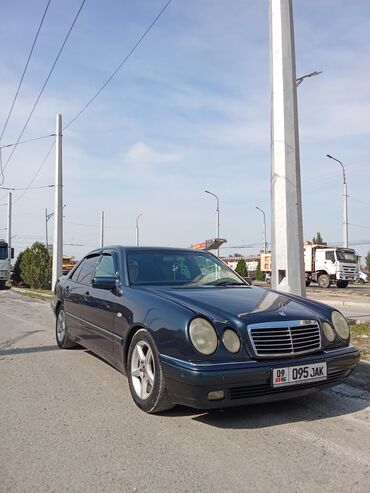 Mercedes-Benz: Mercedes-Benz A 210: 1998 г., 2.4 л, Автомат, Бензин, Седан