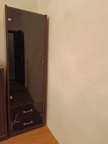 шкаф италия: Açılan, 1 qapı Düz dolab, Şifonyer