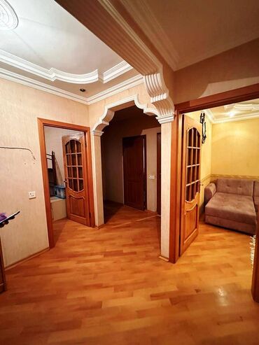 Köhnə tikili: Bakı, Yeni Günəşli Massiv A, 3 otaqlı, Köhnə tikili, m. Həzi Aslanov, 80 kv. m -da lalafo.az — 10 Köhnə tikili: Bakı, Yeni Günəşli Massiv A, 3 otaqlı, Köhnə tikili, m. Həzi Aslanov, 80 kv. m — 10