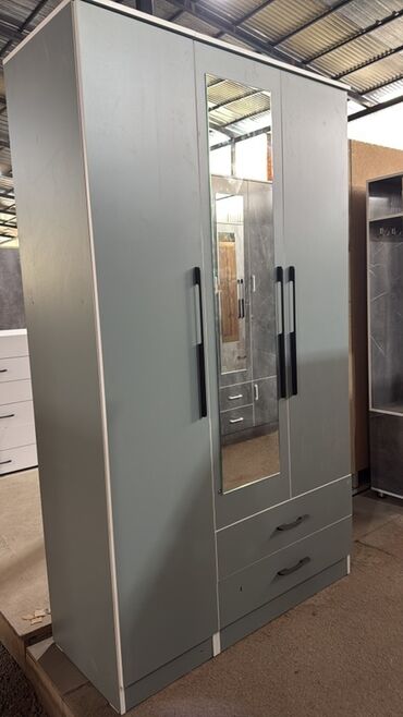 Шкафы для одежды: Шкафы-купе и распашные шкафы для одежды - Конфигурации: 3–6 секций at lalafo.kg — 17 Шкафы для одежды: Шкафы-купе и распашные шкафы для одежды - Конфигурации: 3–6 секций — 17