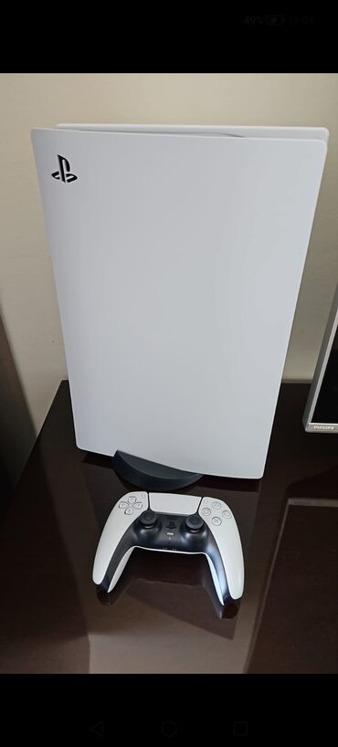 PS5 (Sony PlayStation 5): Play station 5 satilir.Yaxsi veziyyetdedir.1-2defe istifadə olunub.Hec