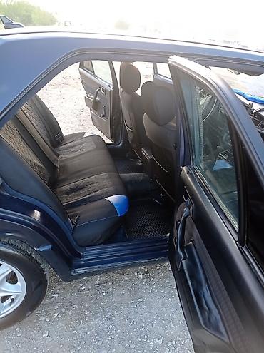 07 radiatoru: Mercedes-Benz 190 (W201) sedan - Kuzov: tünd göy/qaraya çalan rəng, 4 — 7