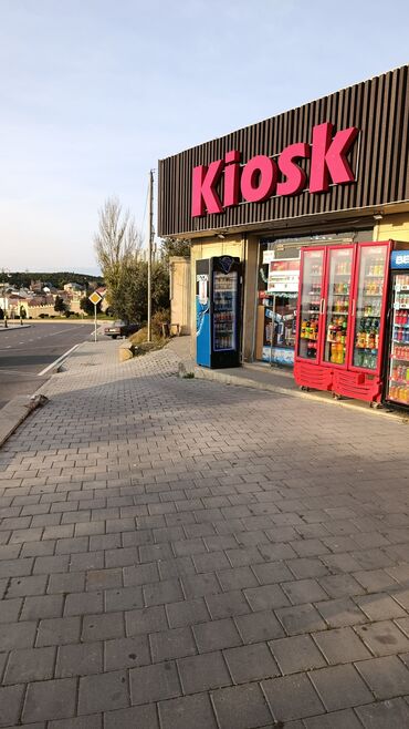 İcarəyə mağazalar: 8 noyabr prospektində, Gənclik parkına yaxın ərazidə, Gəncə prospekti — 19